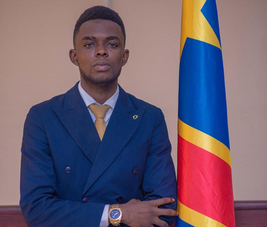 «ENTRE FORCING CONSTITUTIONNEL ET DÉRIVE AUTORITAIRE : Regard critique sur la proposition de loi référendaire de l’honorable  Paul-Gaspard NGONDANKOY NKOY en  RDC »